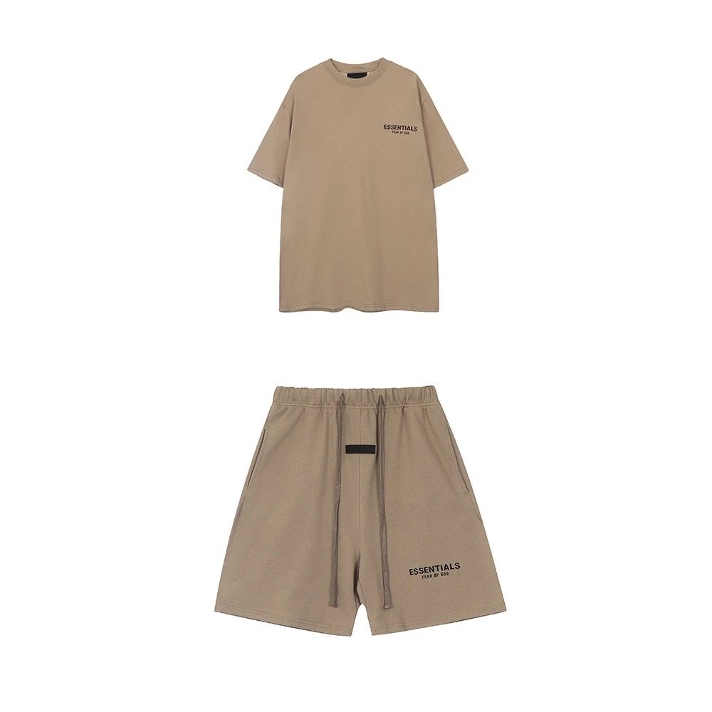 Essentials Set/T-shirt/Hose Light Brown